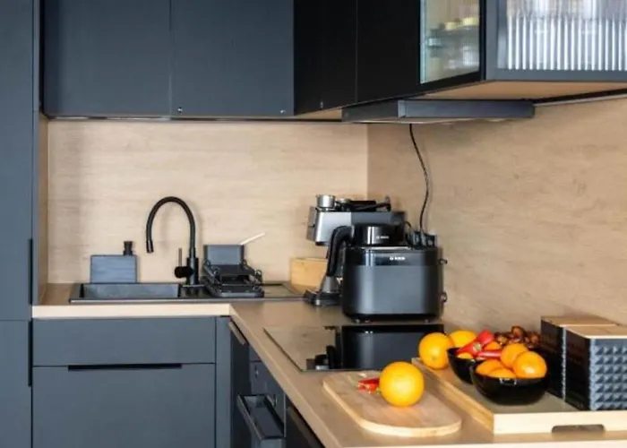 Apartment The Final Countdown